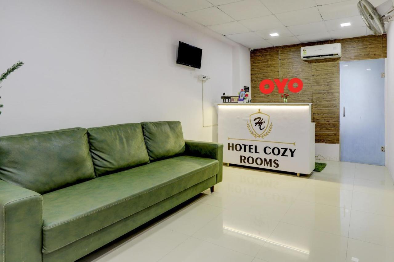 Hotel O Cozy Rooms Surat Eksteriør billede