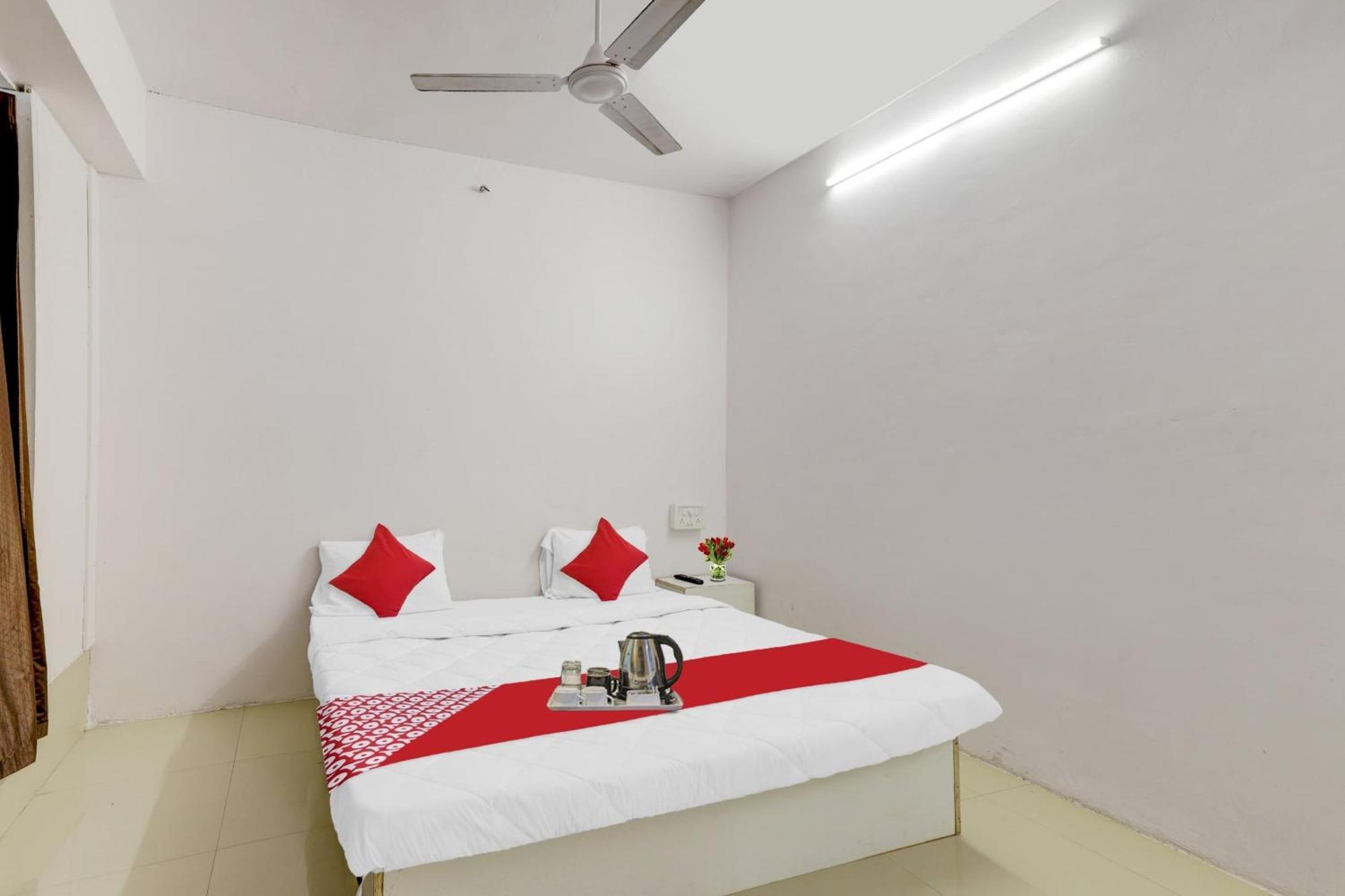 Hotel O Cozy Rooms Surat Eksteriør billede